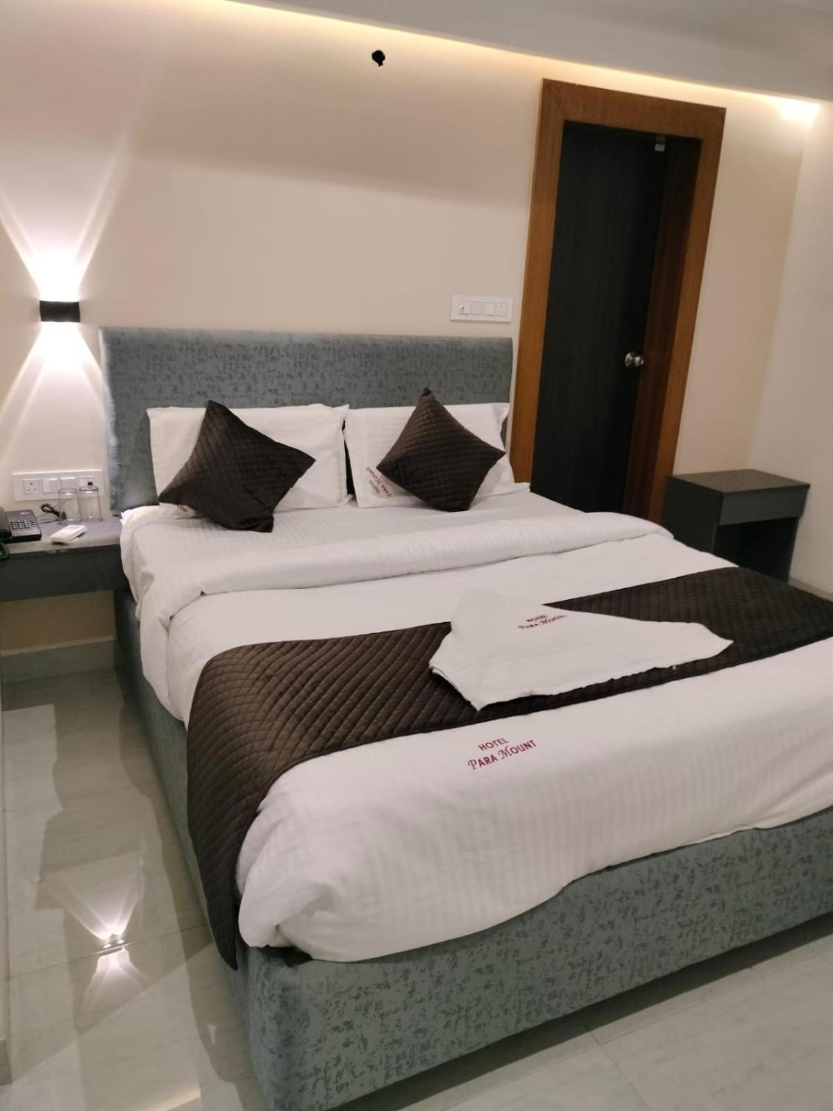 Hotel Paramount Visakhapatnam Esterno foto