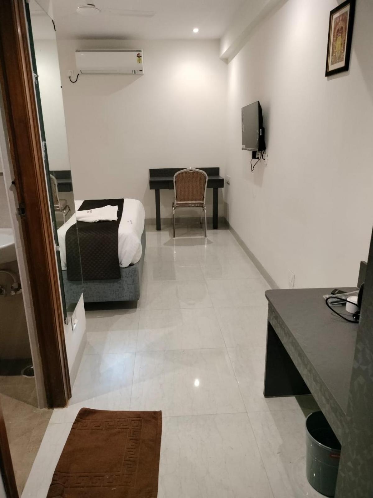 Hotel Paramount Visakhapatnam Esterno foto