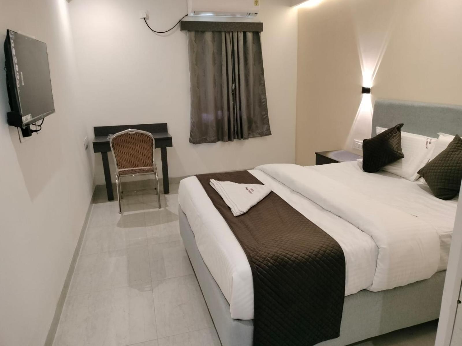 Hotel Paramount Visakhapatnam Esterno foto